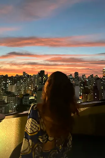 Vista do skyline no fim de tarde